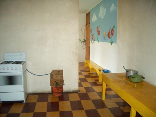 opening between playroom and kitchen 1.jpg